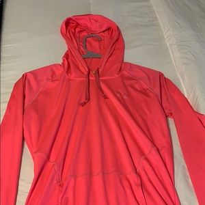Women’s Under Armor long sleeve top with hood